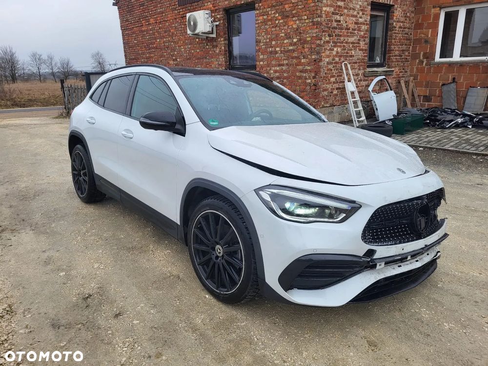 Mercedes-Benz GLA 220 d 4Matic 8G-DCT AMG Line - 5