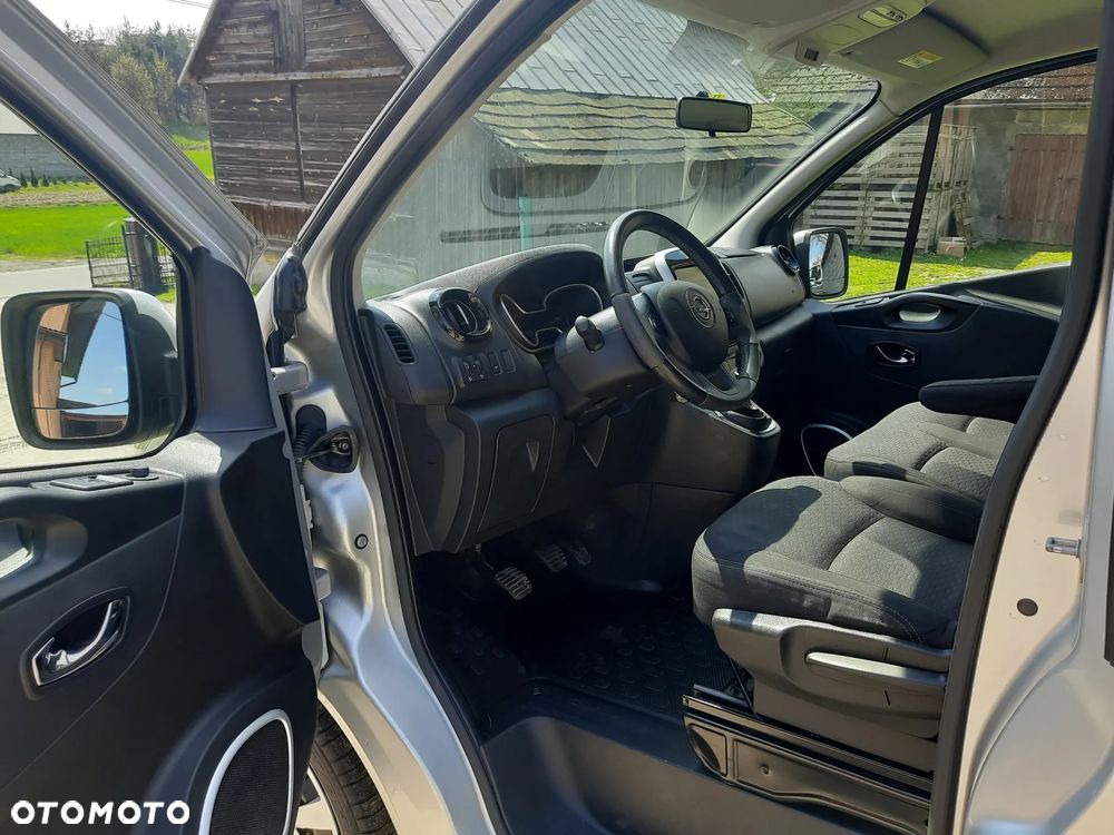 Opel Vivaro L2H1 2,9t Elegance Business - 7