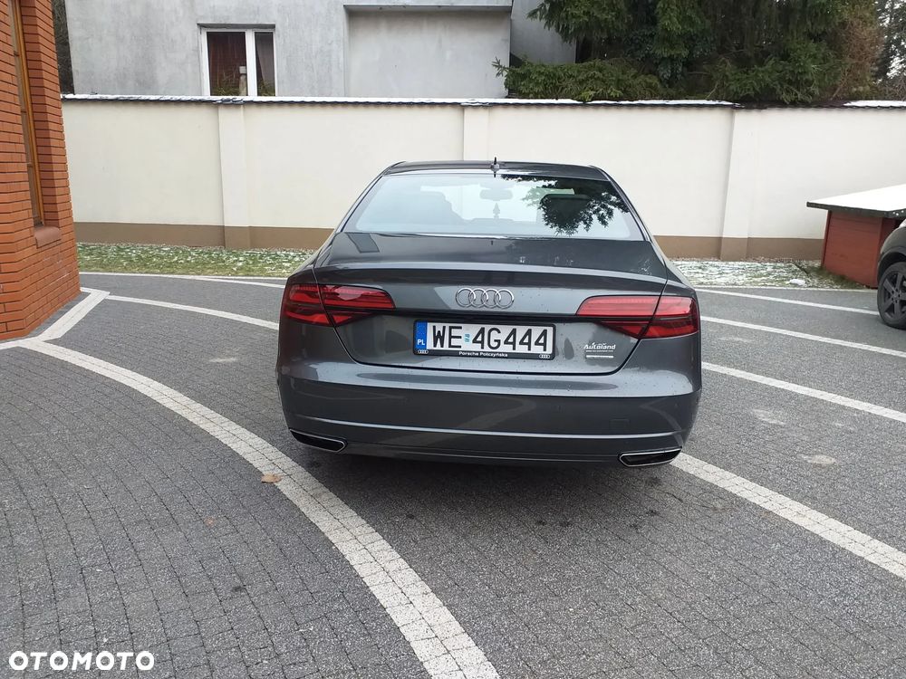 Audi A8 - 3