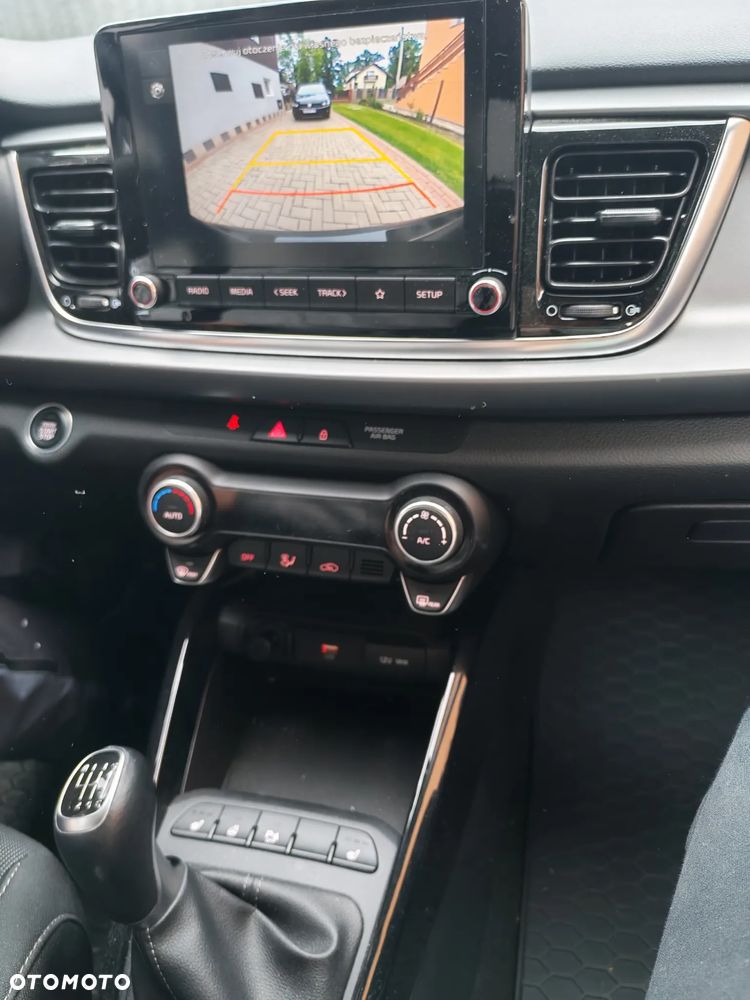 Kia Rio - 5
