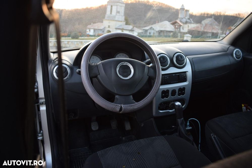 Dacia Logan - 10