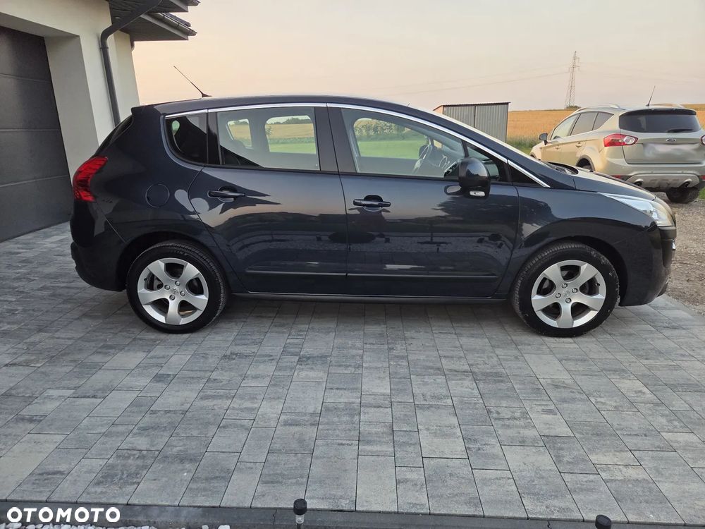 Peugeot 3008 HDi 115 Allure - 10