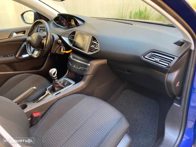 Peugeot 308 1.5 BlueHDi Style - 33