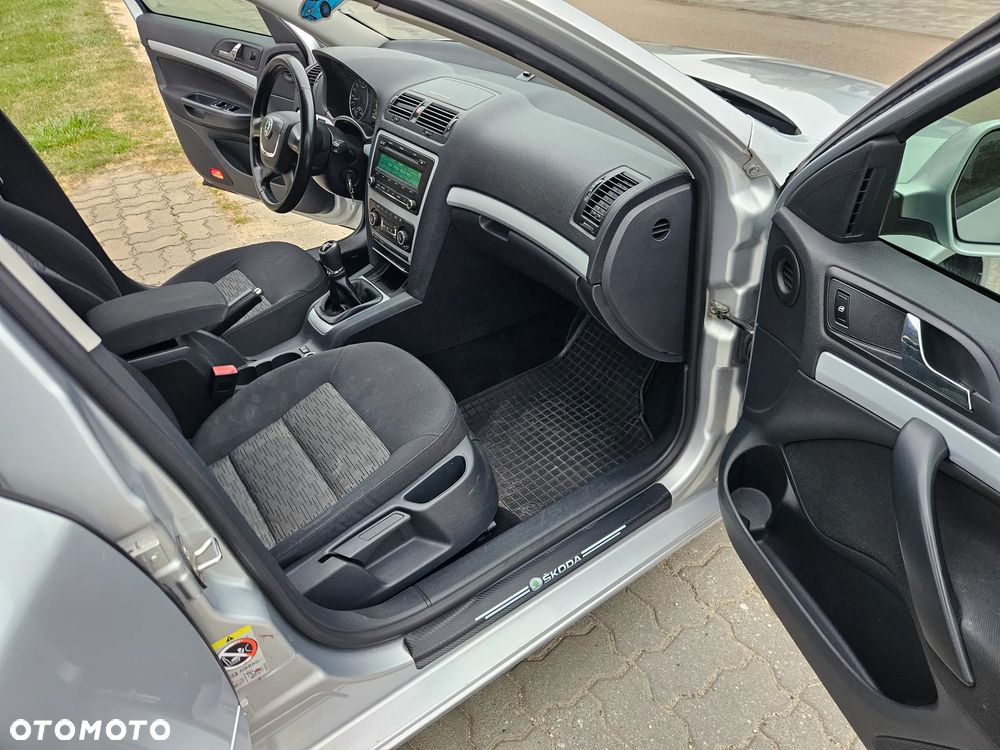 Skoda Octavia 1.6 TDI DPF Ambition - 16