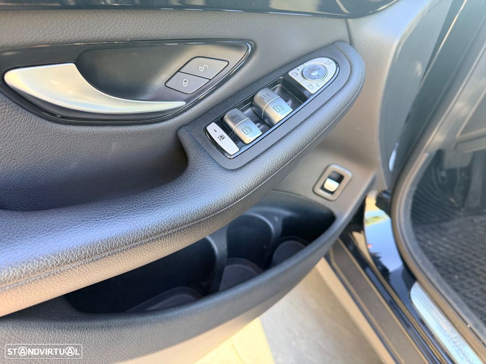 Mercedes-Benz GLC 300 e 4Matic - 11