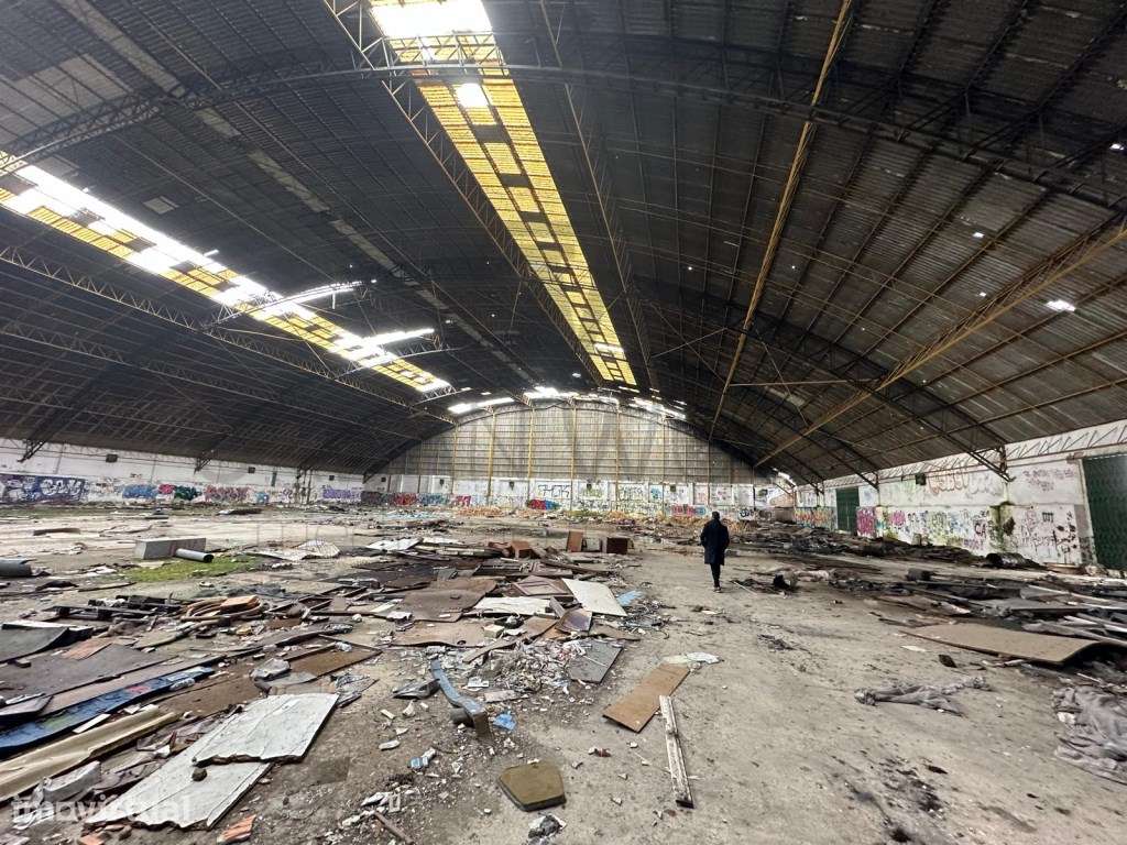 Armazém Industrial, Azeitão - Setúbal, 5.823 m2 - Grande imagem: 2/2