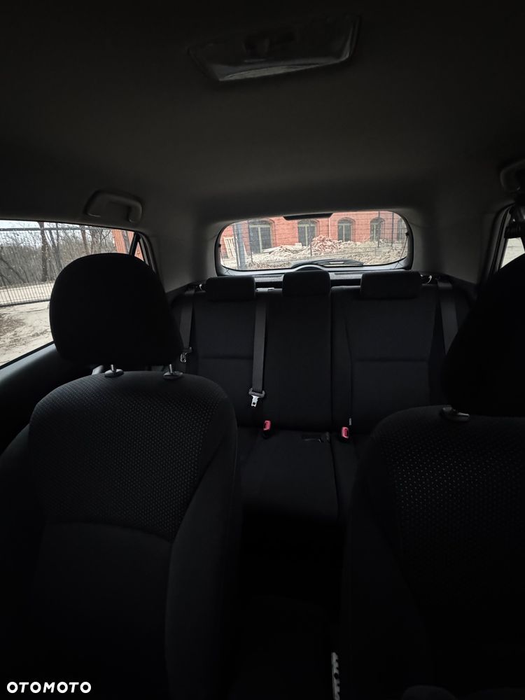 Toyota Auris 1.6 Premium - 18