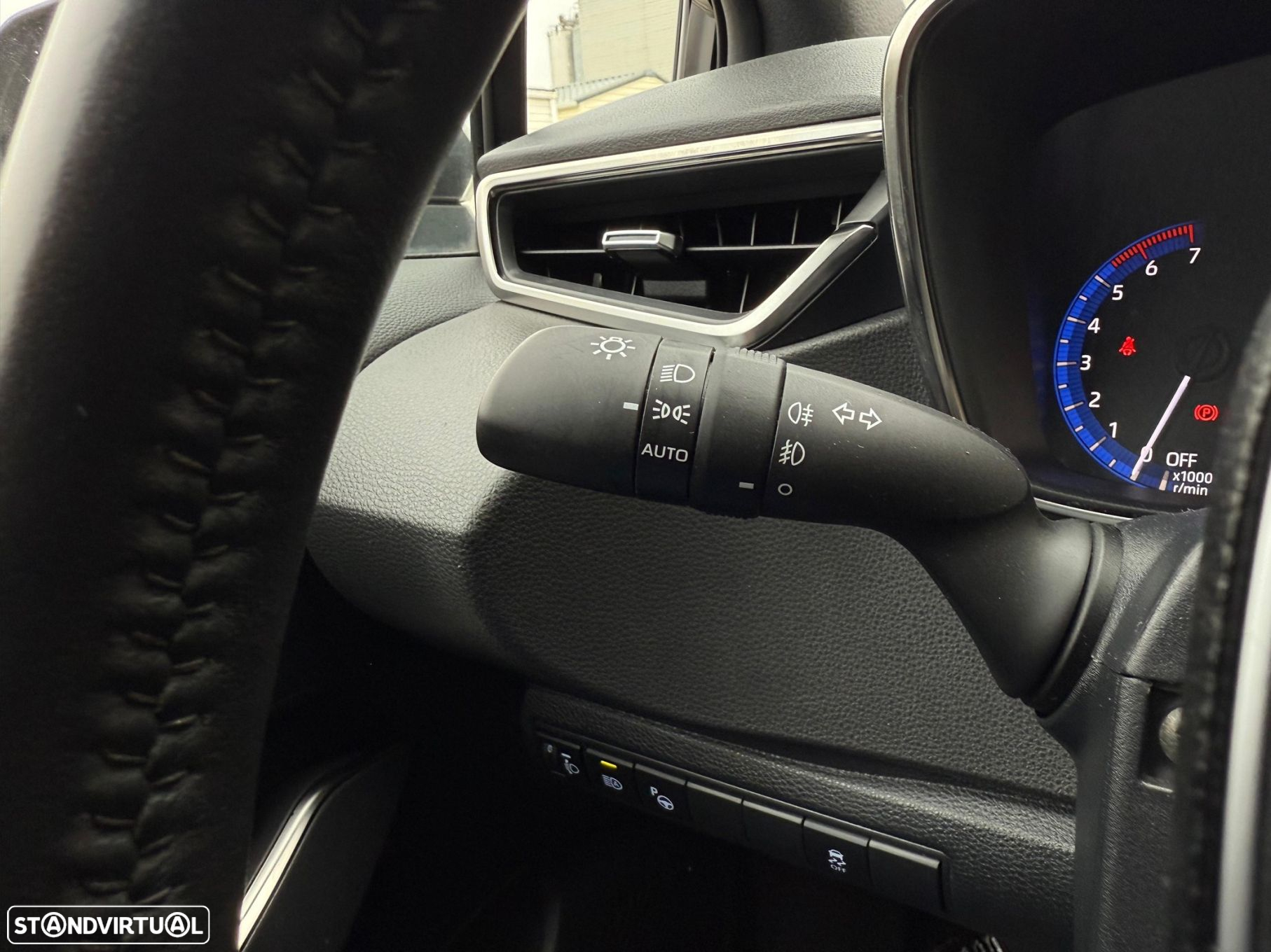 Toyota Corolla 1.8 Hybrid Active - 11