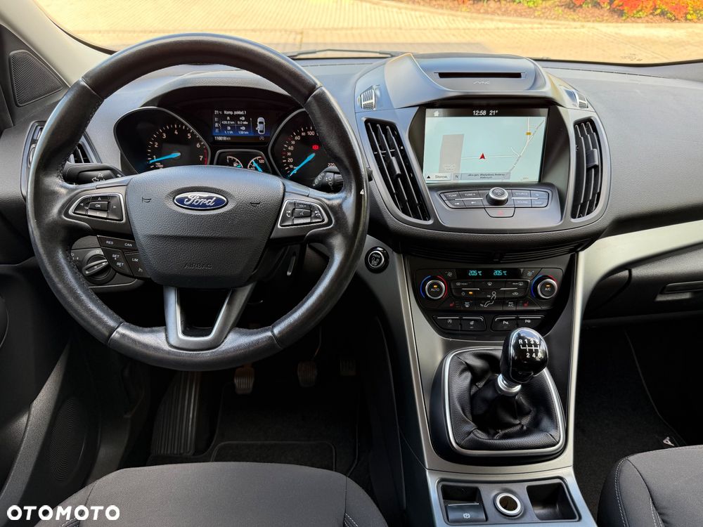 Ford Kuga 1.5 EcoBoost 2x4 Titanium - 13