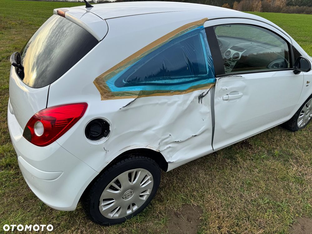 Opel Corsa 1.4 16V Satellite - 11