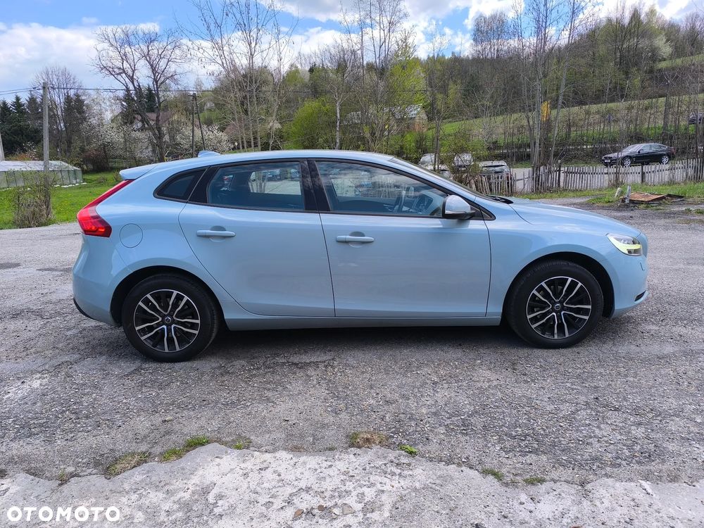 Volvo V40 D2 Momentum - 6