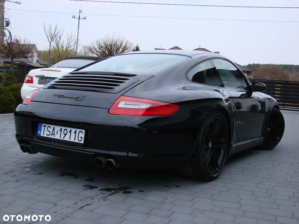 Porsche 911 Carrera 4 S - 17