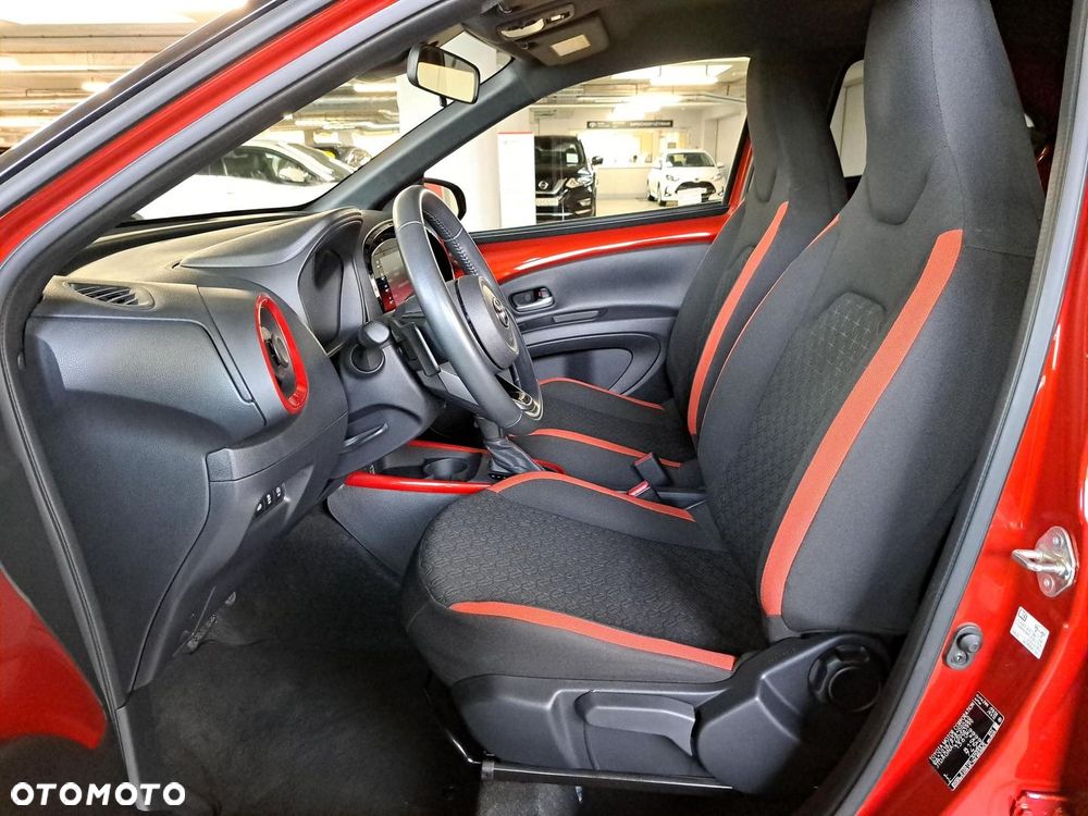 Toyota Aygo X 1.0 VVT-i Style CVT - 11