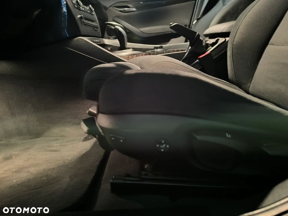 BMW X1 xDrive20i - 15