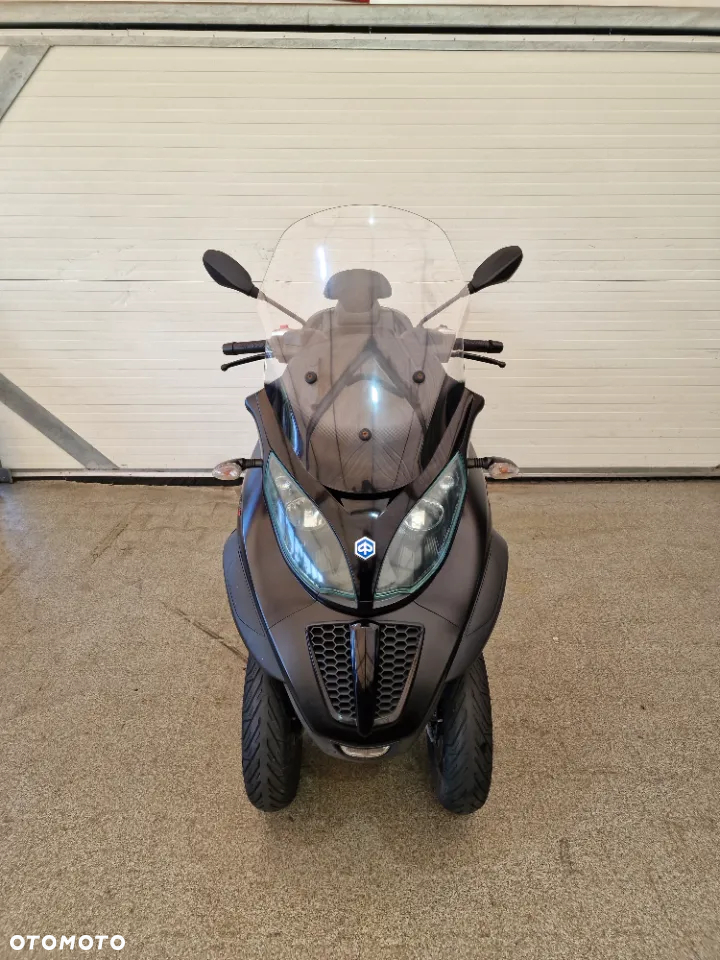 Piaggio MP-3 - 14