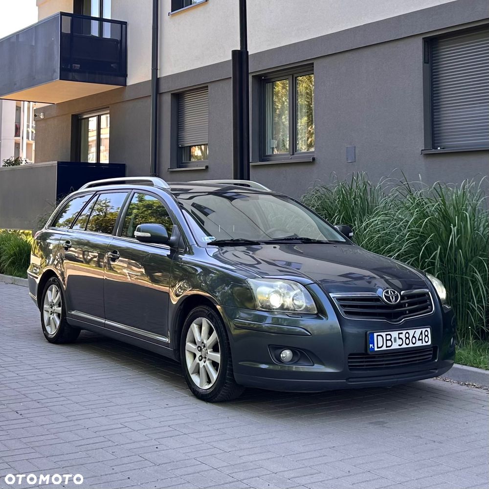 Toyota Avensis 2.0 VVT-i Prestige Premium - 1