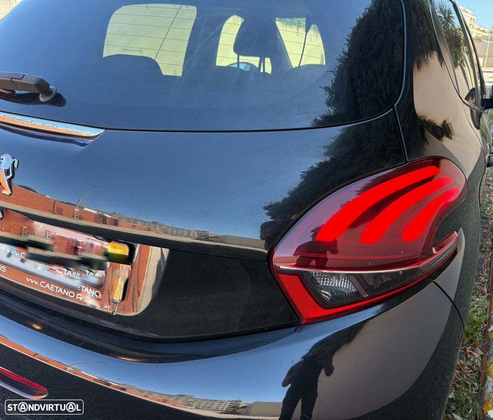 Peugeot 208 1.5 BlueHDi Signature - 29