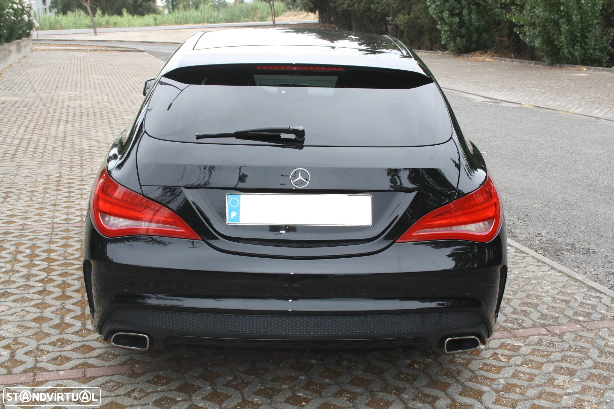 Mercedes-Benz CLA 180 d Shooting Brake AMG Line - 19