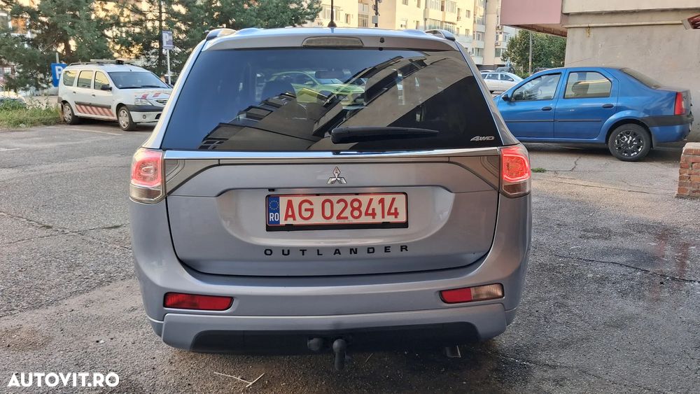 Mitsubishi Outlander 2.0 Litre DOHC MIVEC 4WD Instyle Navi - 5
