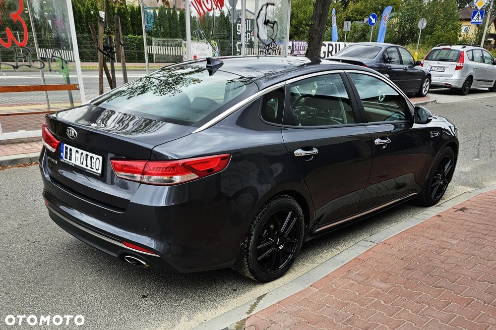 Kia Optima 2.0 L - 1