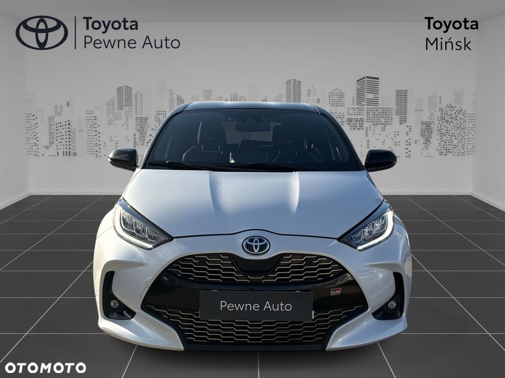 Toyota Yaris 2023 photo 2