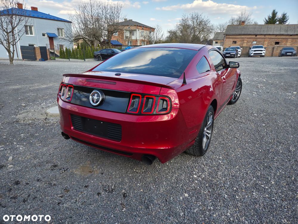 Ford Mustang - 4