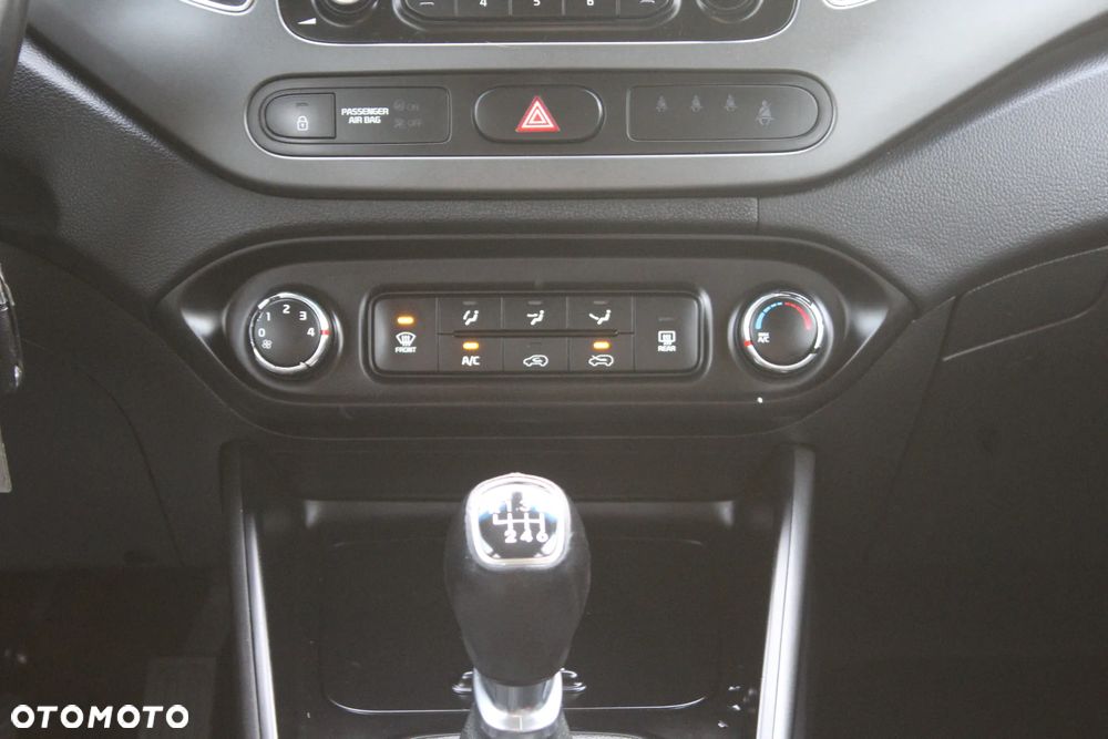 Kia Carens 1.7 CRDi Edition 7 - 23