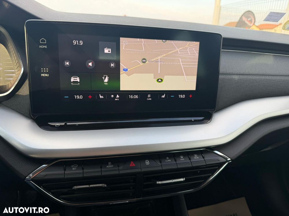 Skoda Octavia 2.0 TDI STYLE DSG - 8