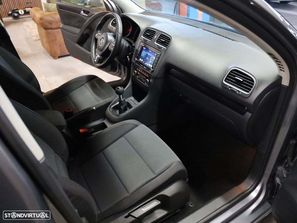 VW Golf 1.6 TDi Confortline - 5