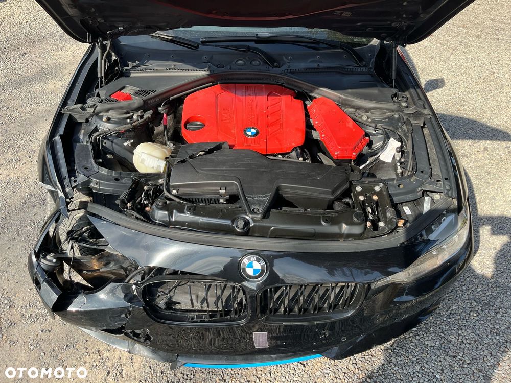 BMW Seria 3 318d xDrive M Sport - 36