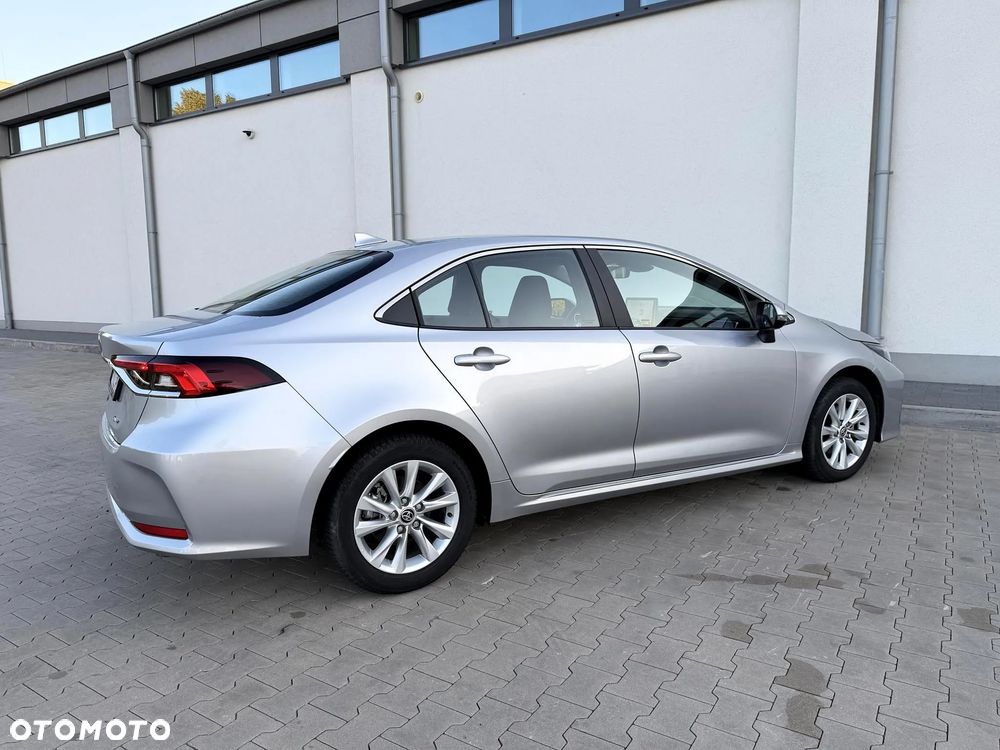 Toyota Corolla 1.8 Hybrid Comfort - 19
