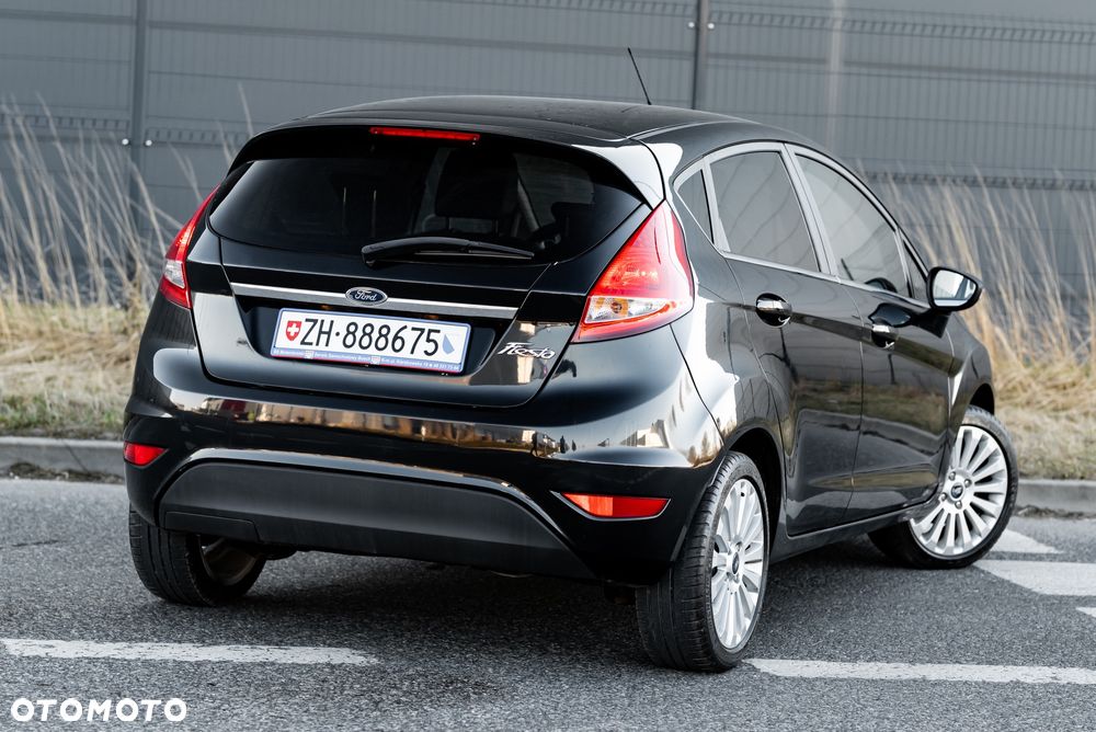 Ford Fiesta - 12