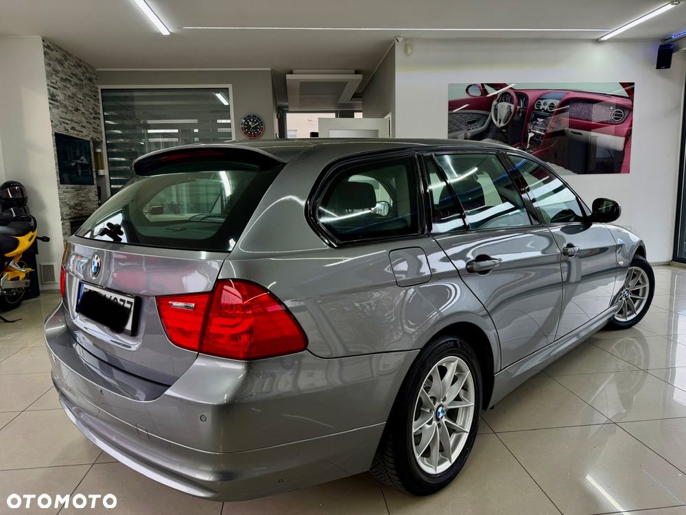 BMW Seria 3 - 36