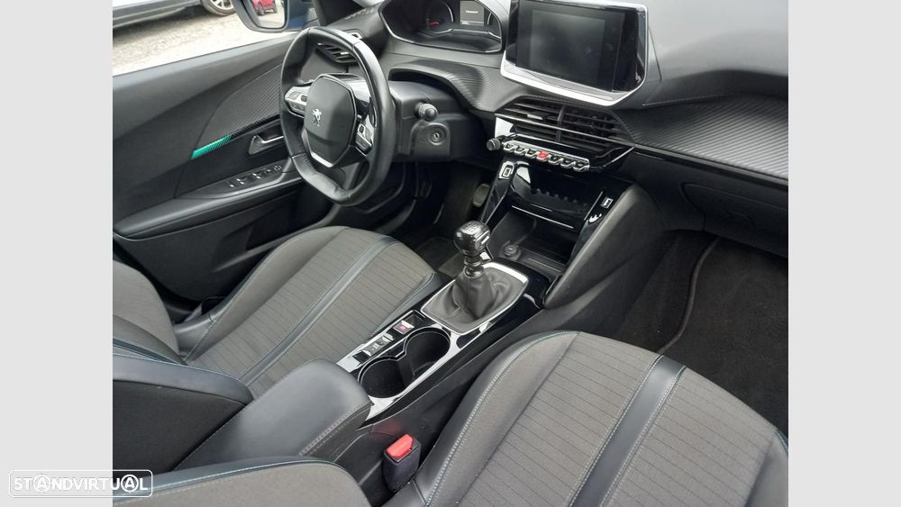 Peugeot 2008 1.2 PureTech Allure - 29