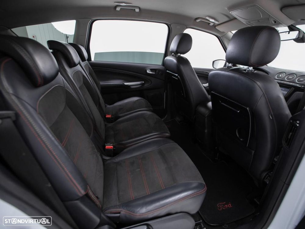 Ford S-Max - 10