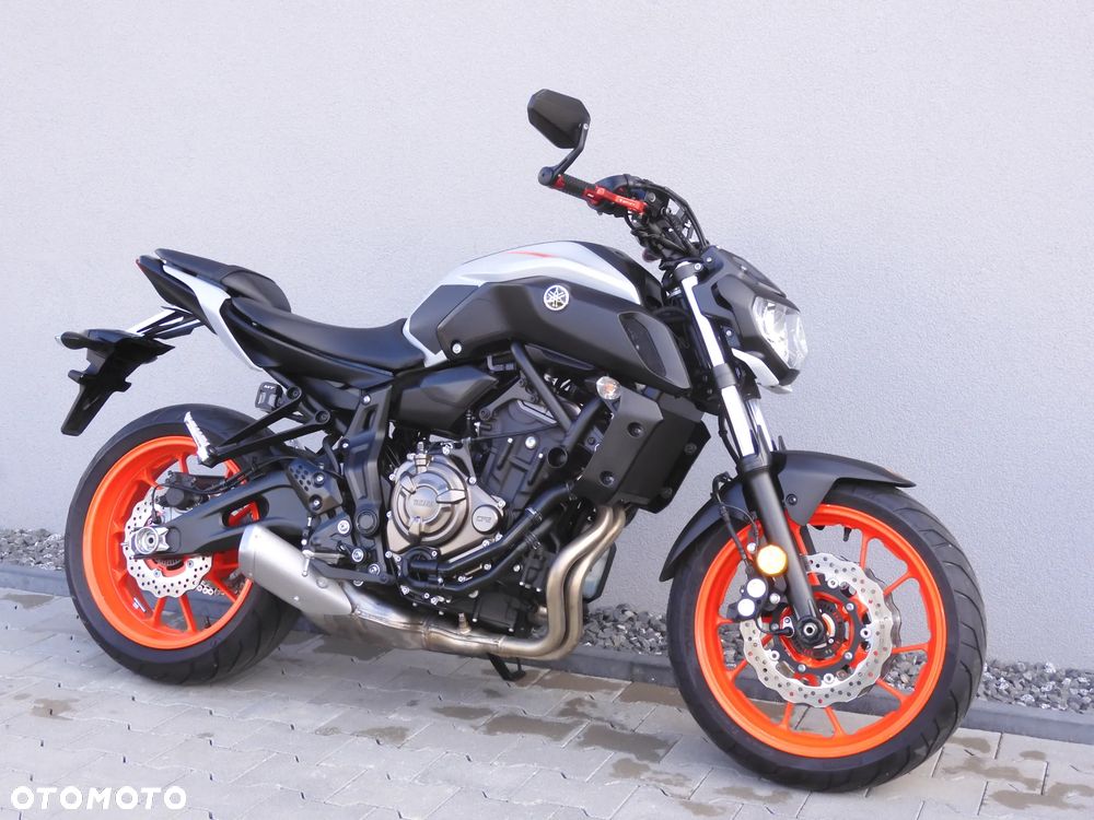 Yamaha MT - 21