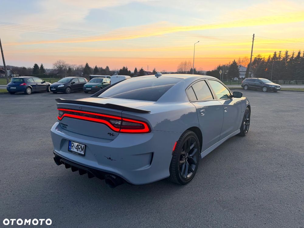 Dodge Charger 5.7 R/T - 4