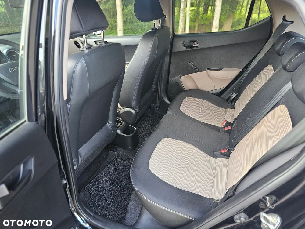Hyundai i10 1.0 BlueDrive Black Line - 11