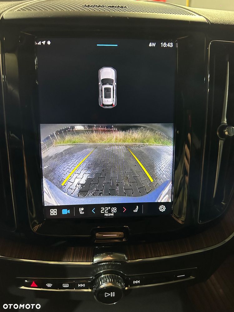 Volvo XC 60 T8 AWD Recharge Geartronic RDesign - 24