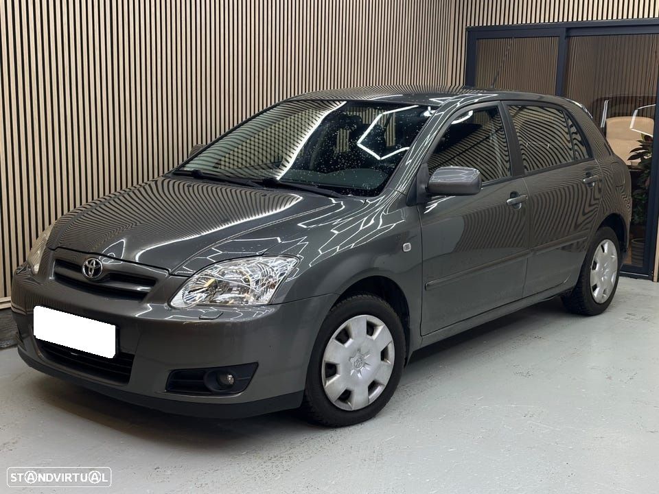 Toyota Corolla - 1