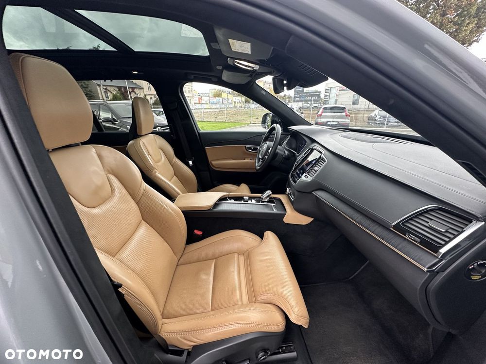 Volvo XC 90 - 28