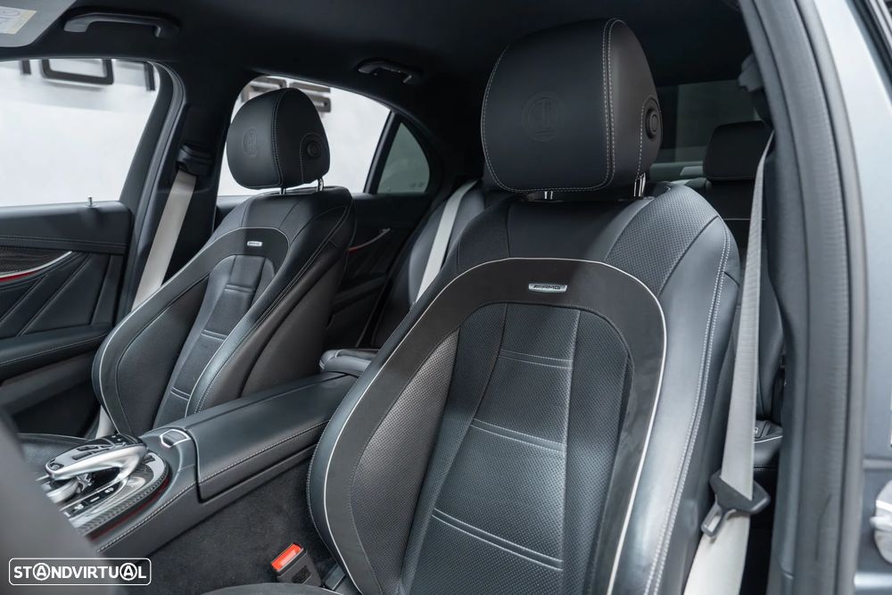 Mercedes-Benz E 63 AMG S 4-Matic+ - 31