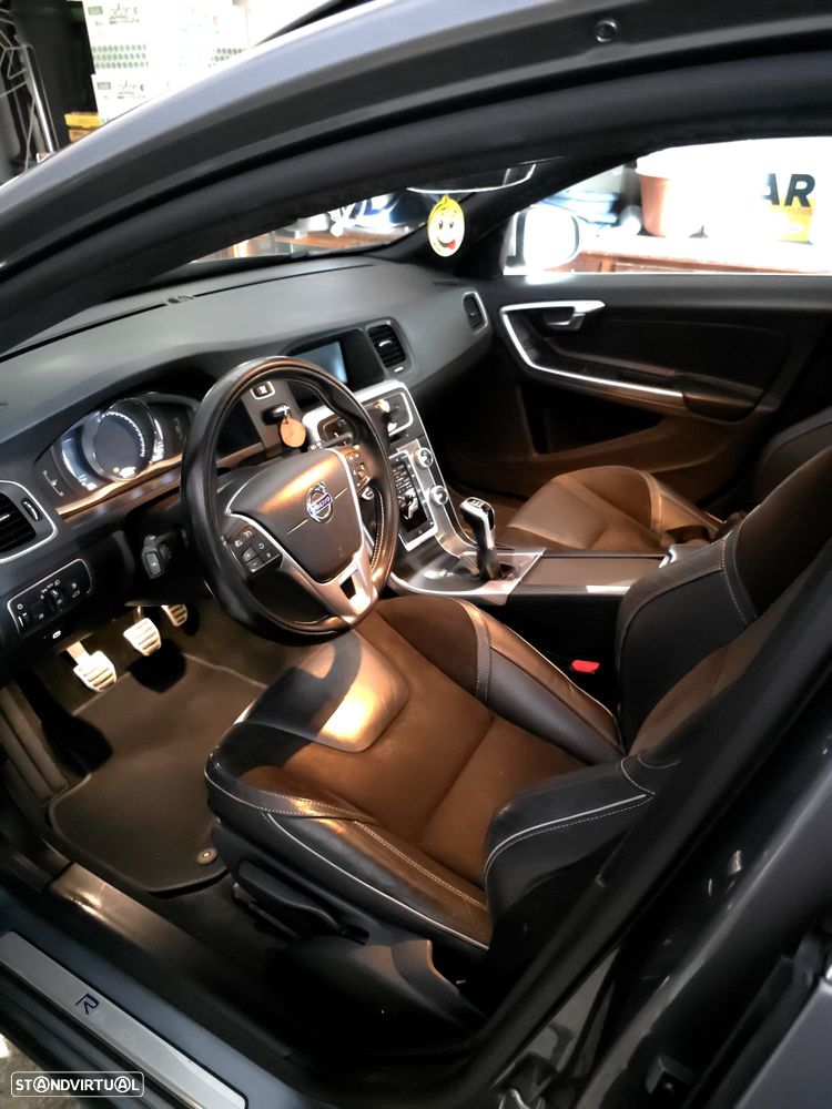 Volvo V60 2.0 D2 R-Design - 7