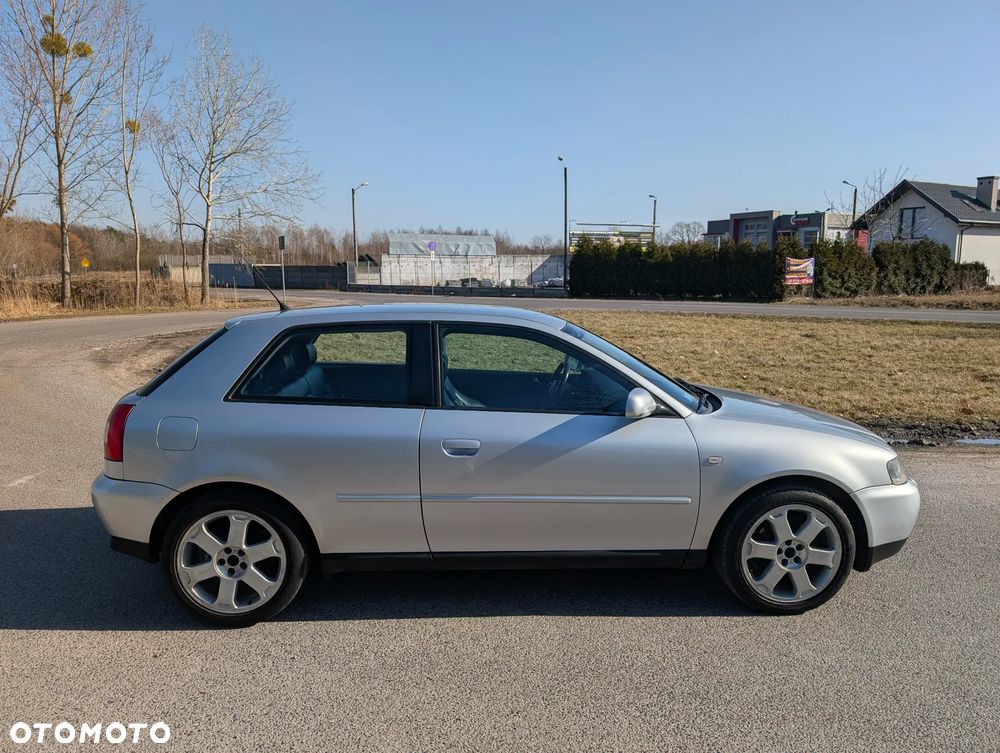 Audi A3 3-drzwiowe 1.8T Ambition - 2