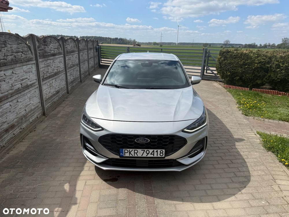 Ford Focus 1.0 EcoBoost Hybrid ST-LINE X - 6