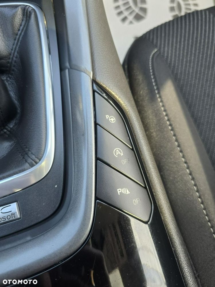 Ford Mondeo - 34