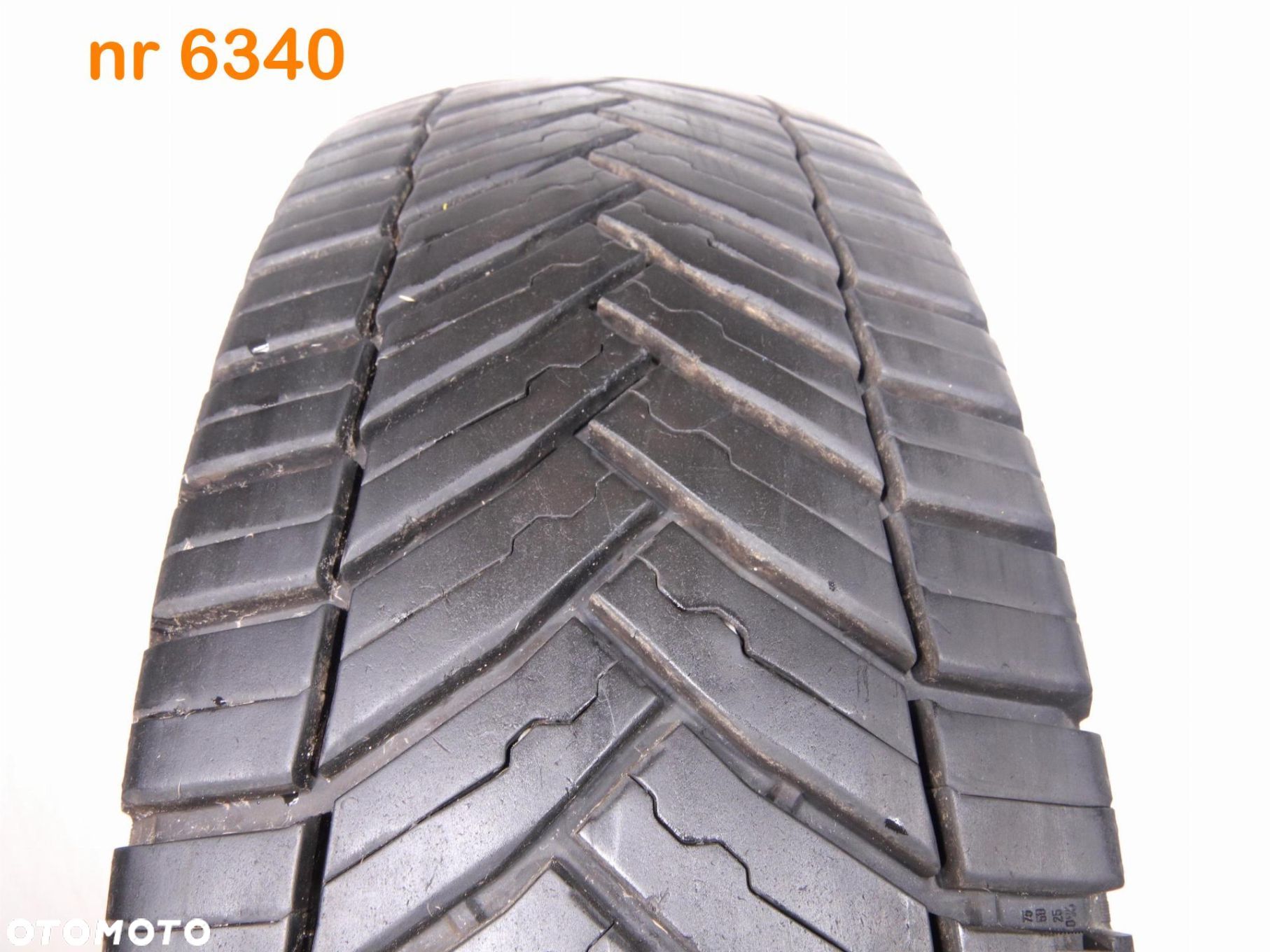 Michelin Agilis CrossClimate 215/75 R16C - 1