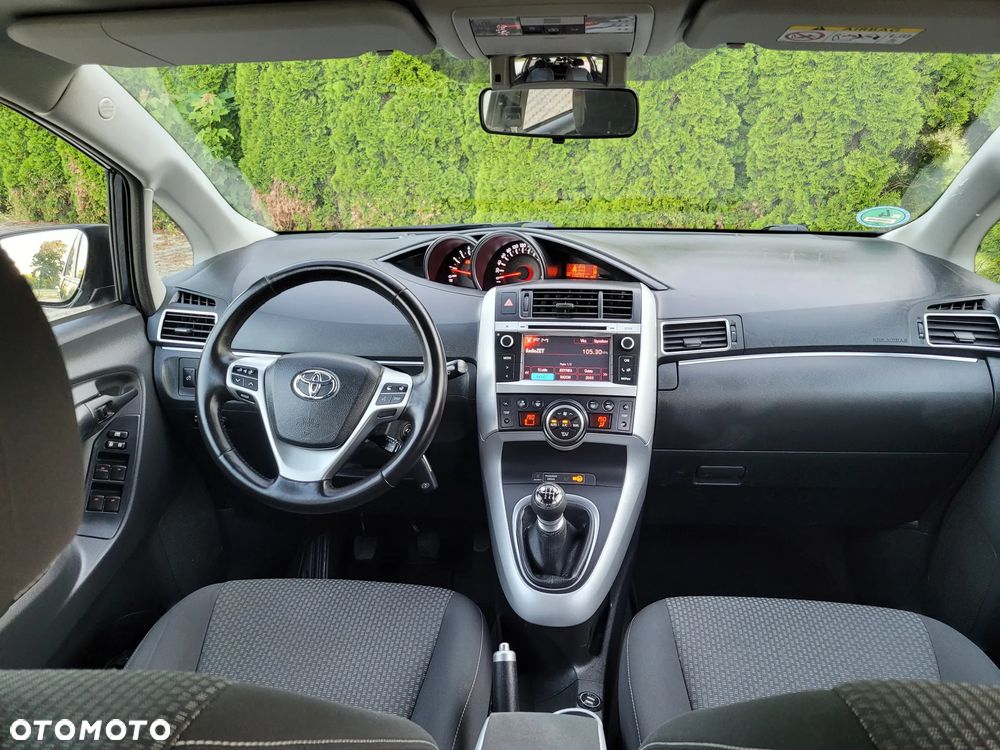 Toyota Verso 2.0 D-4D Executive - 28
