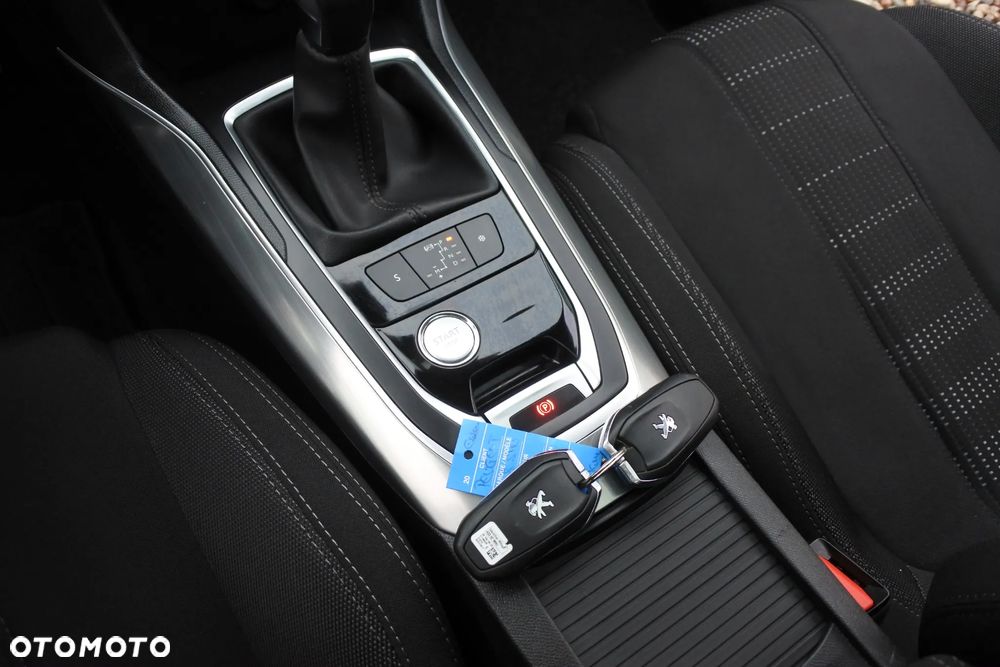 Peugeot 308 PureTech 130 GPF EAT8 Stop & Start Allure - 16