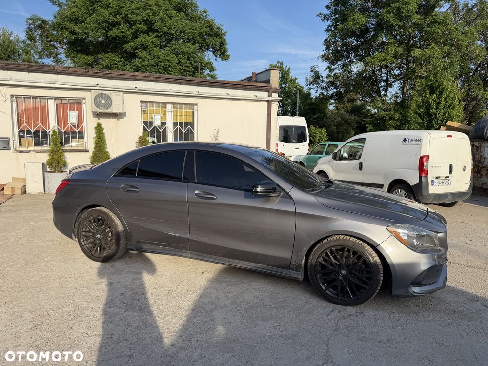 Mercedes-Benz CLA 250 AMG Line 7G-DCT - 17